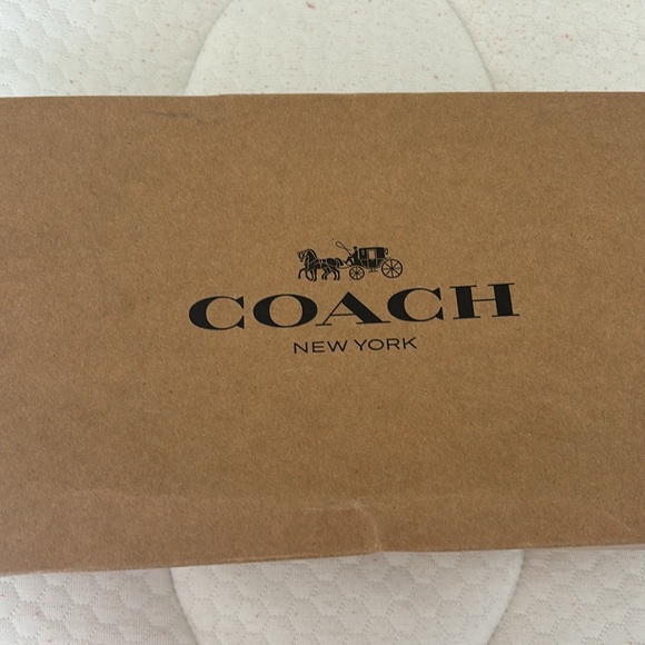 Coach Double Zip LG Wallet - Picture 4 of 8